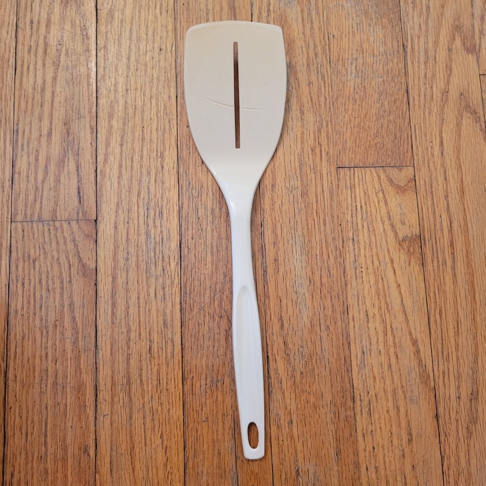 Foley Spatula Turner Cream Vintage Slotted Nylon Plastic Retro Kitchen Decor